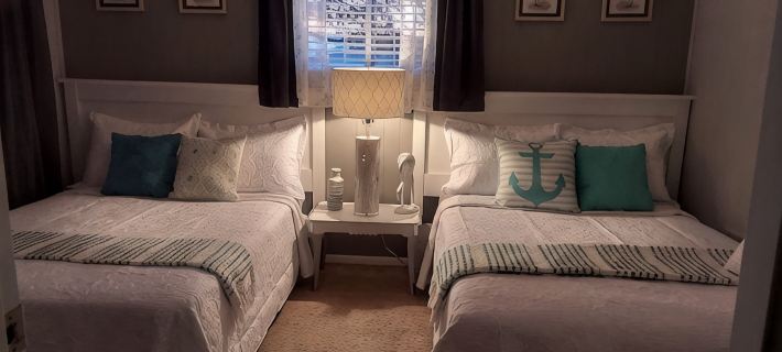 Lakefront-Sleeps 6-Great Fishing-No Pets Hotels in Clare County