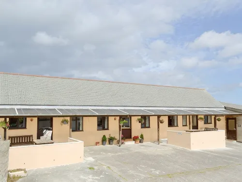Sunny Corner Self Catering Holiday Cottage on the Lizard in Cornwall. - 컨트리 하우스