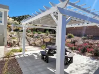 Spacious 5-BR Home. Pool Table, Air Hockey, TVs in Every Room, & Outdoor Dining - Boutique