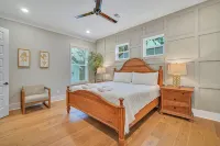 Luxurious Living in Old Town Bluffton! Sleeps 6! Prime Location!