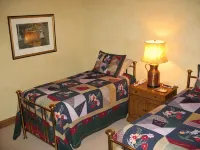 Must See - Million $$$ Townhome - Best Value - Ideal Location Close to Lift