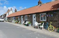 The Paddock - Sleeping 2 - B & B Yarm double bed en suite /fridge/microwave - Wifi