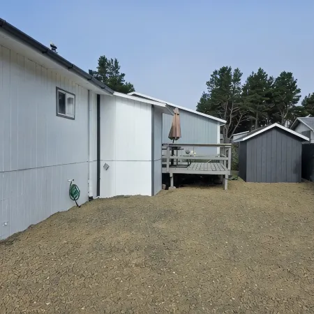 Enjoyable 3-bedroom house with access to the beach