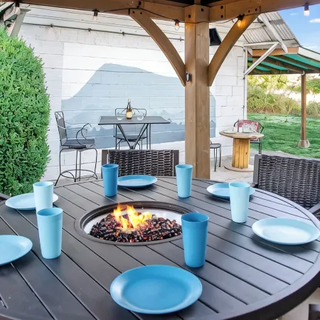 Peak View - Outdoor Dining w/Fire Table - Close to Downtown & OSU
