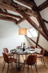 Großes Design Apartmentinnenstadtgruppe&familie