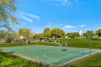 Gorgeous Vacation Home - Trails, Golf & Dining