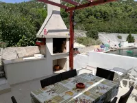 Apartment Olly seafront large terrace with barbecue 4 sunbeds and garden Hotels in Klek