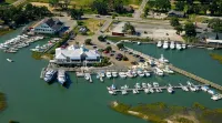 Sunnyside Villa-Free Beach Pass! 2 King Bedrooms, Garage, Near Marshwalk!