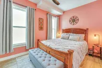 Family-Friendly Retreat Near Manistee Riverwalk - Dogs Allowed
