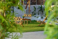 ID Holiday Living
