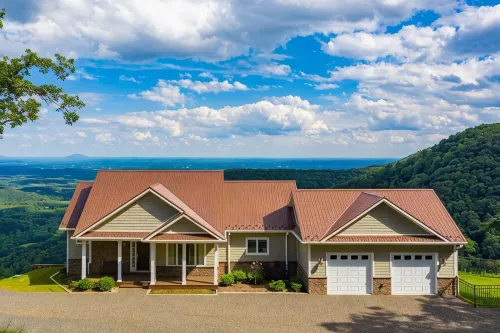 Mountain House located on Blue Ridge Parkway - 3-Star