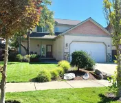 Spacious, Clean Home in Town w/ King En Suite & Hot Tub - Boutique
