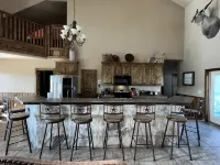 Beautiful 5/5.5 Home on 5 Acres w/Private Pool. River Access 2 m. Away