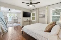 Lakefront -Heated Pool -EV Charger -Dock -Fire Pit -Kayaks -Game Room