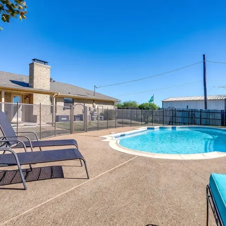 Clover House, Pool, Game Room