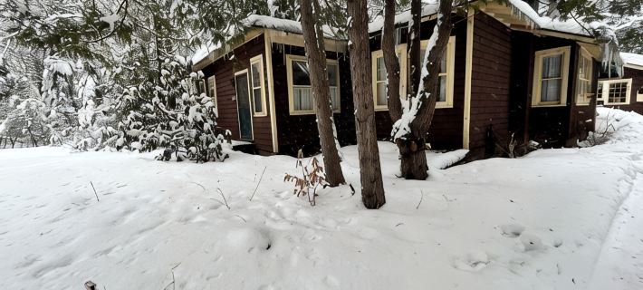 Vintage Adk Cabin- Great Deal, Perfect Location, Book Your Gore Mtn. Trip Today! Hotels in Chestertown