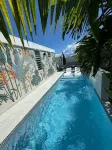 Modern 3Br Retreat with Private Pool & Waterfall - Swimmingpools