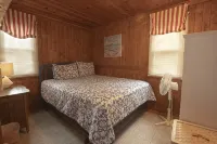 Quiet and private sandy bottom lakefront - 3-Star