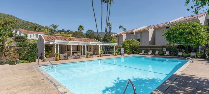 Malibu 2-bedroom designer furnished condo with AC. Central to everything! Hotéis em Malibu