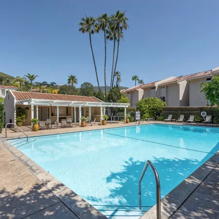Malibu 2-bedroom designer furnished condo with AC. Central to everything!
