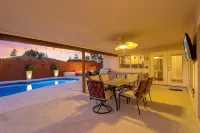 Fire Pit & Hot Tub Near Tempe Attractions - Private Pools