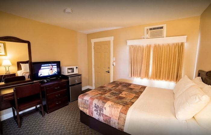 Midway Motel