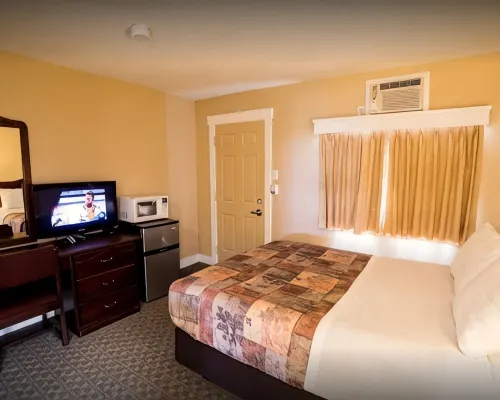 Midway Motel โรงแรมในแบรนดอน