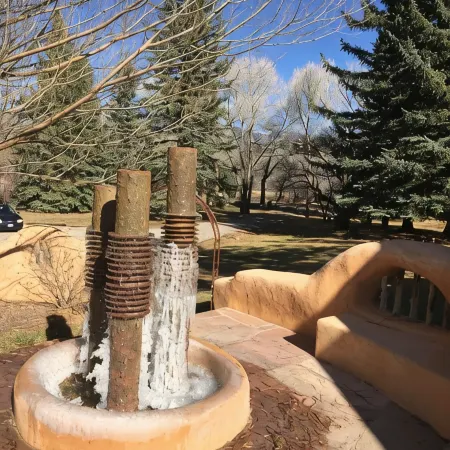 Old Taos Guesthouse B&B