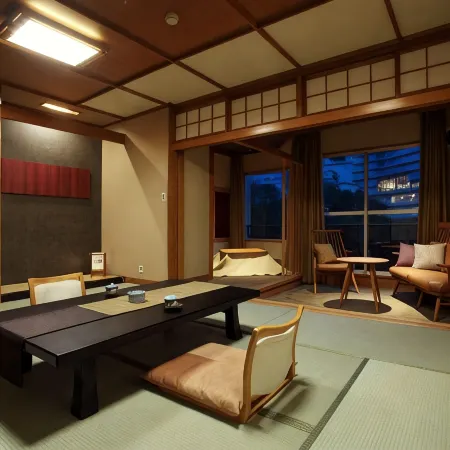 Hotel Shirakawa Yunokura Отели рядом с достопримечательностью «Кинугава-Онсэн»