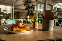 Apartamentos Playa Moreia - breakfast
