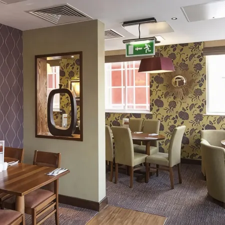 Premier Inn Warrington (M6/J21)