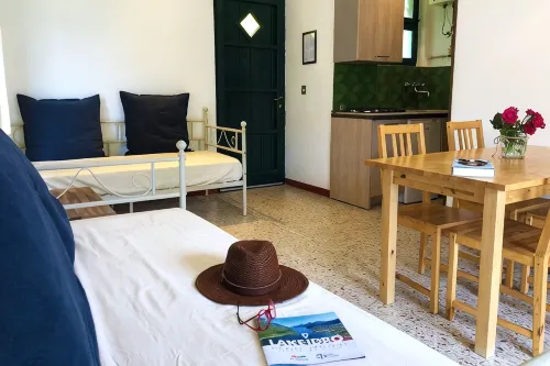 Directly on the lake with panoramic views