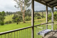 Historic country cottage on beautiful estate minutes from Bowral and Mittagong - Country Houses