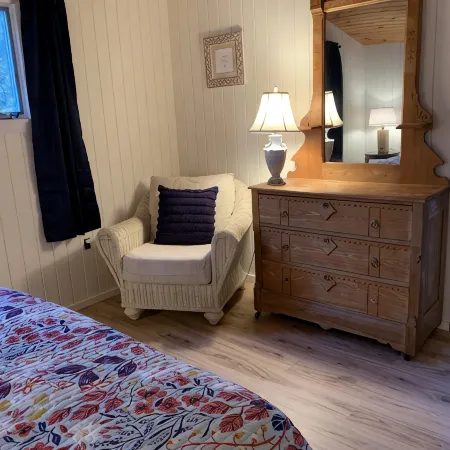 Driftwood Cottage-on the shore overlooking BassHbr 󰀃