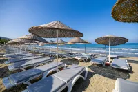 Khazri Resort & Villas