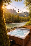 Riverfront Cabin: Iconic Mt. Index Views & Hot Tub - Alppimaja