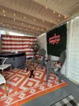 Poppy & Rye Cottage; one block from Magnolia, walkable to everything!