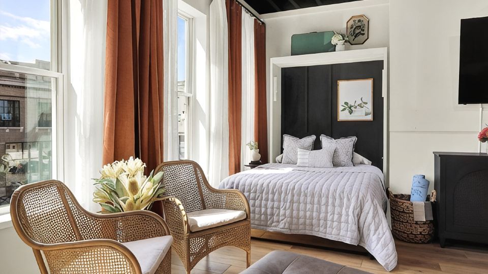 Unique Urban 1 Bedroom Flat, the Upper Plum