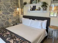 Pool, Amazing Sea View Master bedroom suite, King Bed, Outdoor Shower for 2 - Apartments