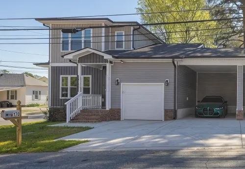 The Briar ~ Sleek 3BR New Home Walk to DT w/Outdoor Area - Wifi