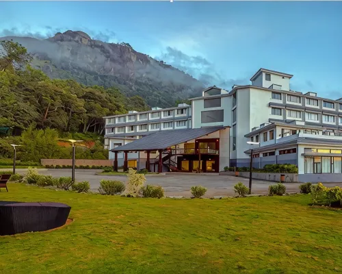 Sterling Munnar Hotels in Munnar