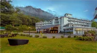 Sterling Munnar - parking