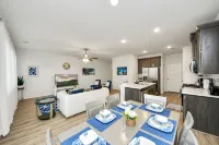 Stylish 3 Bedroom Oasis Near Katy Mills - 4-Star