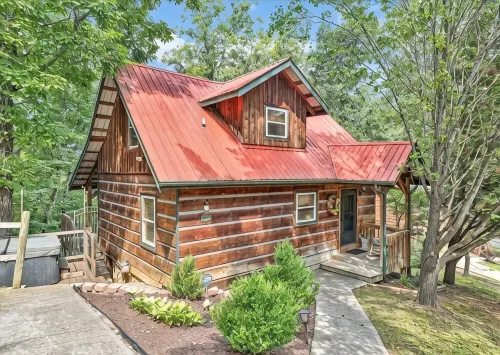 ★ Smokies Cabin Tree House Retreat, Pet-Friendly ★ - Chalets