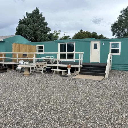 Private House.  1 Bed 1 Bath Full Kitchen.  Remote Location Very Private