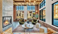 2-Story Penthouse  2 Balconies, Skyline View, Pool, Gym, Yoga Studio & Workspace - Condos