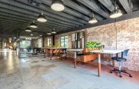 2BR2BA Luxury Apt in Bricktown,Walk to Riverwalk & OU Med Center w Gym & Pool - Apartments