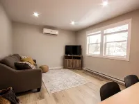 Modern 4 bedroom, 2 living room overlooking creek Hotels in Carleton County