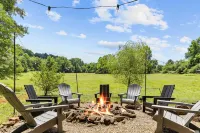 Dog Friendly Cabin w/ Amenities Galore! Frisbee Golf - Gym - Ping Pong - Creek