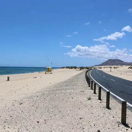 Privilege Bay- Villa Delhi-sea view and natural park view. Beach front location.
